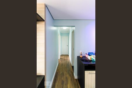 Corredor de apartamento à venda com 3 quartos, 70m² em Picanço, Guarulhos