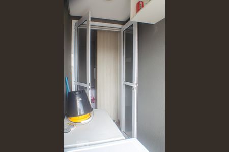 Apartamento à venda com 75m², 3 quartos e 2 vagasQuarto 1 - varanda/área de serviço