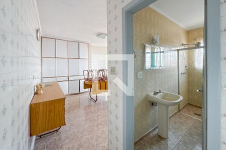 Casa à venda com 200m², 4 quartos e 3 vagasBanheiro