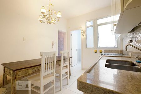 Apartamento à venda com 70m², 2 quartos e 1 vagaCozinha