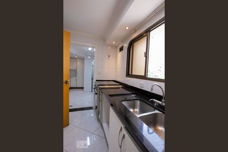 Apartamento para alugar com 170m², 4 quartos e 2 vagasCozinha