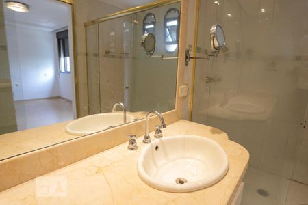 Apartamento para alugar com 170m², 4 quartos e 2 vagasBanheiro da Suíte