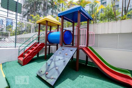 Apartamento para alugar com 170m², 4 quartos e 2 vagasÁrea Comum - Playground