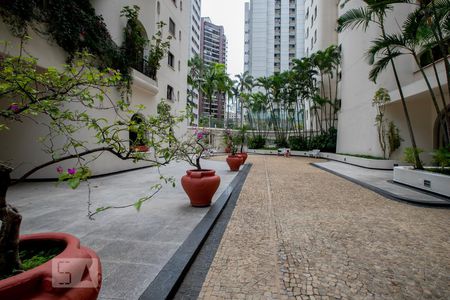 Apartamento para alugar com 170m², 4 quartos e 2 vagasÁrea Comum