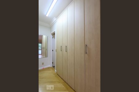 Apartamento para alugar com 165m², 3 quartos e 2 vagas Apartamento para alugar com 165m², 3 quartos e 2 vagasSuíte 1