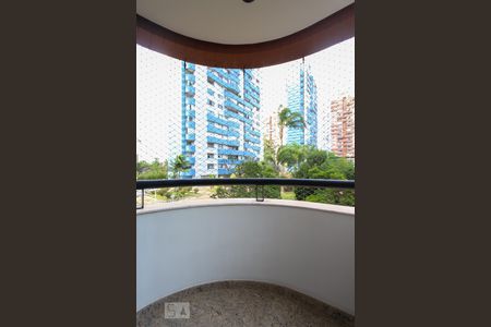 Apartamento para alugar com 165m², 3 quartos e 2 vagas Apartamento para alugar com 165m², 3 quartos e 2 vagasVaranda da suíte 1