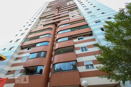 Apartamento para alugar com 165m², 3 quartos e 2 vagas Apartamento para alugar com 165m², 3 quartos e 2 vagasFachada