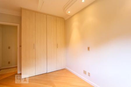 Apartamento para alugar com 165m², 3 quartos e 2 vagas Apartamento para alugar com 165m², 3 quartos e 2 vagasSuíte 3
