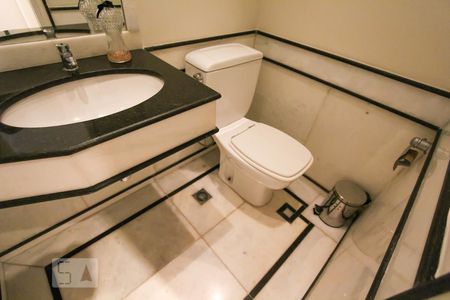 Apartamento para alugar com 165m², 3 quartos e 2 vagas Apartamento para alugar com 165m², 3 quartos e 2 vagasLavabo