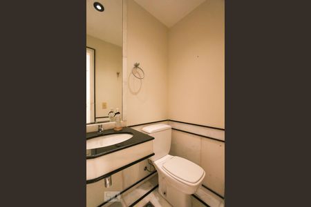 Apartamento para alugar com 165m², 3 quartos e 2 vagas Apartamento para alugar com 165m², 3 quartos e 2 vagasLavabo