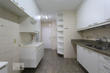 Apartamento para alugar com 165m², 3 quartos e 2 vagas Apartamento para alugar com 165m², 3 quartos e 2 vagasCozinha
