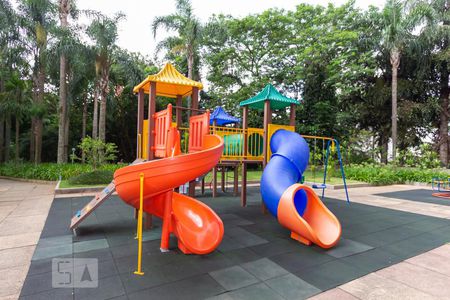 Apartamento para alugar com 165m², 3 quartos e 2 vagas Apartamento para alugar com 165m², 3 quartos e 2 vagasPlayground