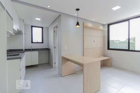 Cozinha de apartamento para alugar com 2 quartos, 34m² em Jurubatuba, São Paulo
