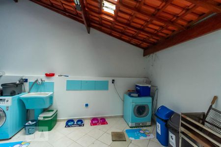 Casa à venda com 120m², 3 quartos e 2 vagas Casa à venda com 120m², 3 quartos e 2 vagasVista