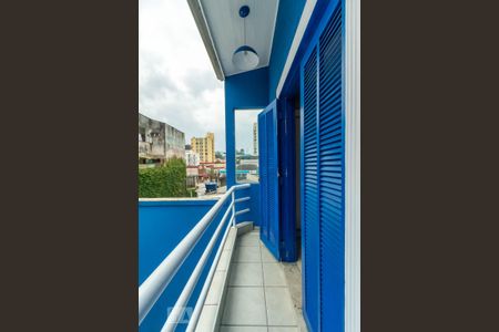 Casa à venda com 120m², 3 quartos e 2 vagas Casa à venda com 120m², 3 quartos e 2 vagasVaranda da suíte