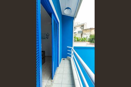 Casa à venda com 120m², 3 quartos e 2 vagas Casa à venda com 120m², 3 quartos e 2 vagasVaranda da suíte