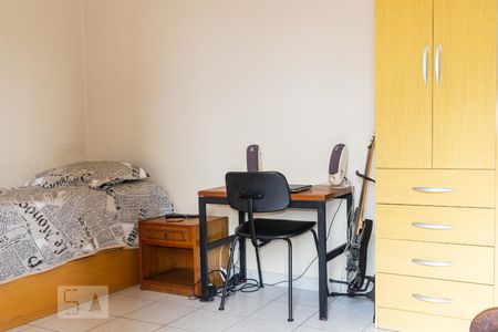 Casa à venda com 240m², 3 quartos e 6 vagas Casa à venda com 240m², 3 quartos e 6 vagasSuíte