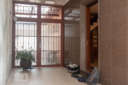 Casa à venda com 240m², 3 quartos e 6 vagas Casa à venda com 240m², 3 quartos e 6 vagasÁrea comum