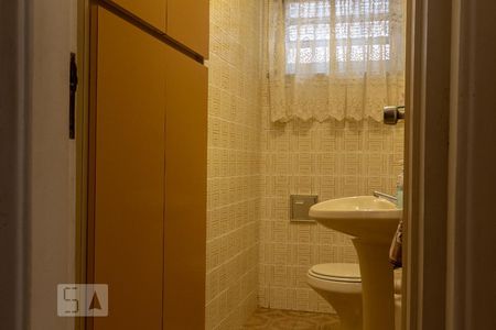 Casa à venda com 240m², 3 quartos e 6 vagas Casa à venda com 240m², 3 quartos e 6 vagasLavabo