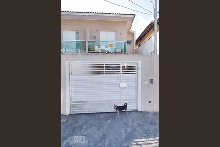 Casa à venda com 145m², 3 quartos e 3 vagasFachada