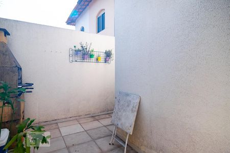 Casa à venda com 145m², 3 quartos e 3 vagasÁrea e Serviço