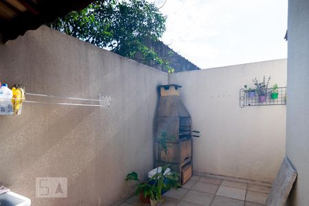 Casa à venda com 145m², 3 quartos e 3 vagasÁrea e Serviço