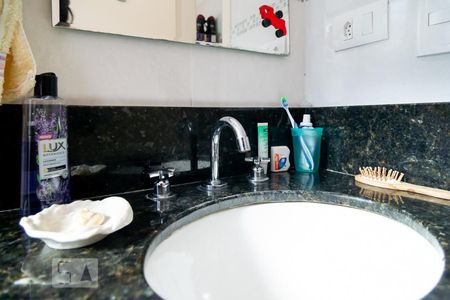 Casa à venda com 145m², 3 quartos e 3 vagasBanheiro Suite 3