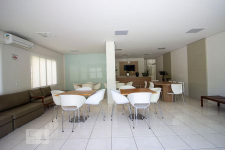 Apartamento para alugar com 46m², 2 quartos e 1 vagaÁrea comum - Salão de festas