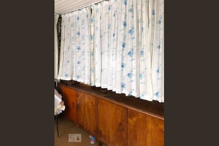 Casa à venda com 200m², 3 quartos e 2 vagas Casa à venda com 200m², 3 quartos e 2 vagasÁrea de serviço