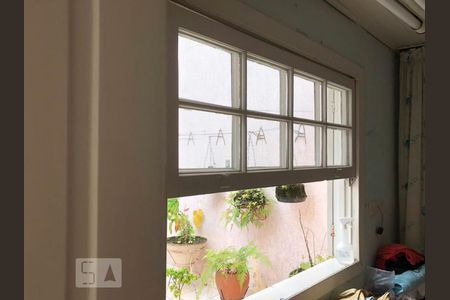 Casa à venda com 200m², 3 quartos e 2 vagas Casa à venda com 200m², 3 quartos e 2 vagasÁrea de serviço