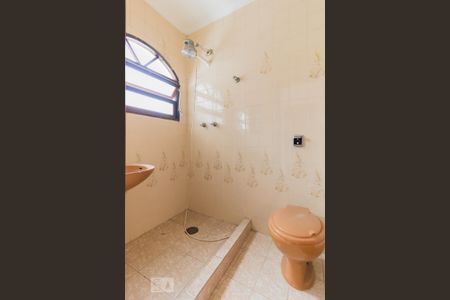 Casa para alugar com 360m², 6 quartos e 4 vagas Casa para alugar com 360m², 6 quartos e 4 vagasBanheiro da Suíte 3