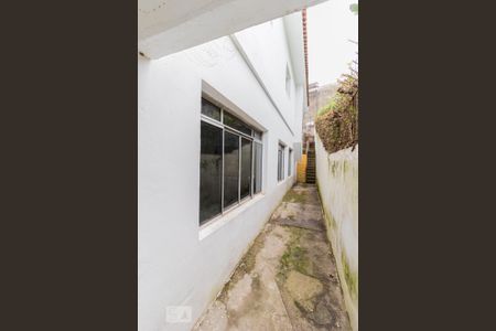 Casa para alugar com 360m², 6 quartos e 4 vagas Casa para alugar com 360m², 6 quartos e 4 vagasCorredor