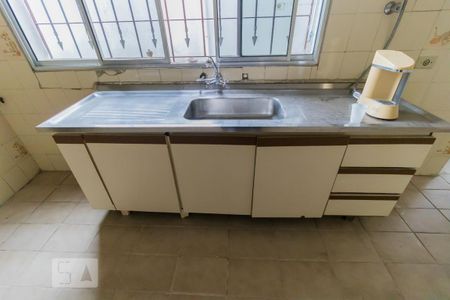 Detalhe cozinha de casa para alugar com 6 quartos, 360m² em Artur Alvim, São Paulo