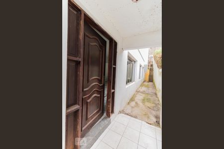 Casa para alugar com 360m², 6 quartos e 4 vagas Casa para alugar com 360m², 6 quartos e 4 vagasCorredor