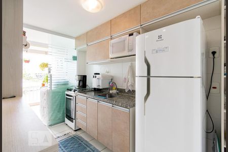 Apartamento à venda com 68m², 2 quartos e 1 vaga Apartamento à venda com 68m², 2 quartos e 1 vagaCozinha e Área de Serviço
