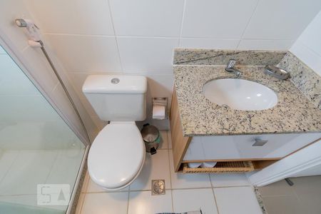 Apartamento à venda com 68m², 2 quartos e 1 vaga Apartamento à venda com 68m², 2 quartos e 1 vagaBanheiro Social