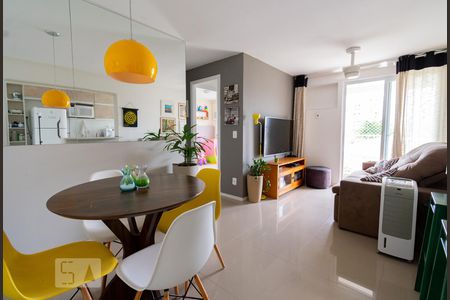 Sala de apartamento à venda com 2 quartos, 68m² em Jacarepaguá, Rio de Janeiro
