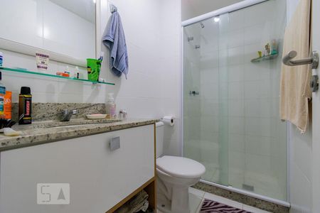 Apartamento à venda com 68m², 2 quartos e 1 vaga Apartamento à venda com 68m², 2 quartos e 1 vagaBanheiro da Suíte
