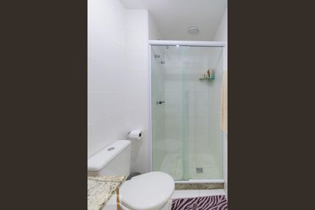 Apartamento à venda com 68m², 2 quartos e 1 vaga Apartamento à venda com 68m², 2 quartos e 1 vagaBanheiro da Suíte