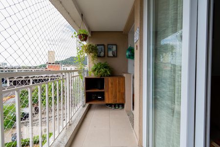Apartamento à venda com 68m², 2 quartos e 1 vaga Apartamento à venda com 68m², 2 quartos e 1 vagaVaranda