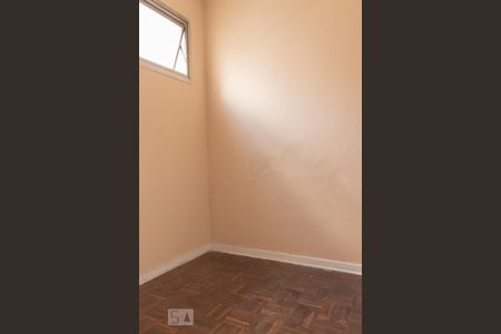 Apartamento à venda com 202m², 3 quartos e 1 vaga Apartamento à venda com 202m², 3 quartos e 1 vagaQuarto de Serviço