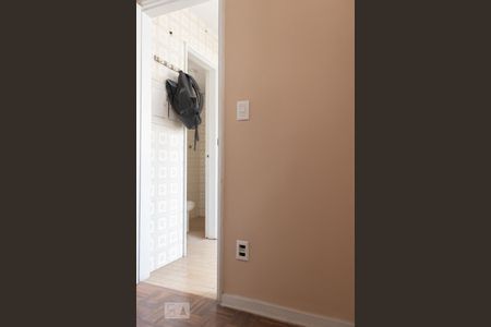 Apartamento à venda com 202m², 3 quartos e 1 vaga Apartamento à venda com 202m², 3 quartos e 1 vagaQuarto de Serviço