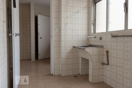 Apartamento à venda com 202m², 3 quartos e 1 vaga Apartamento à venda com 202m², 3 quartos e 1 vagaÁrea de Serviço