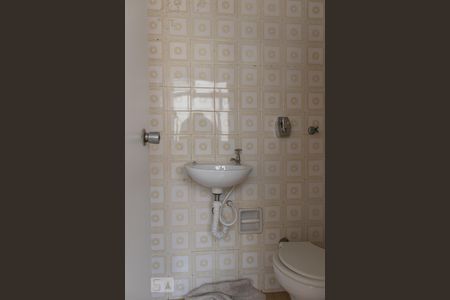 Apartamento à venda com 202m², 3 quartos e 1 vaga Apartamento à venda com 202m², 3 quartos e 1 vagaBanheiro de Serviço