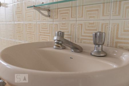 Apartamento à venda com 202m², 3 quartos e 1 vaga Apartamento à venda com 202m², 3 quartos e 1 vagaBanheiro Social