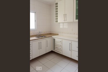 Apartamento para alugar com 150m², 2 quartos e 2 vagasCozinha