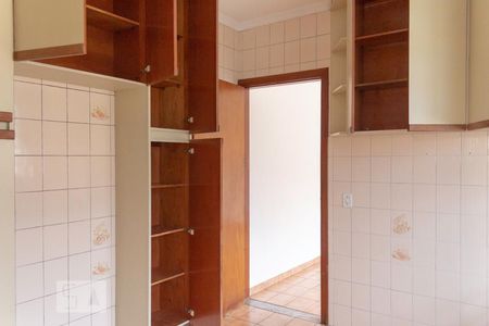 Casa à venda com 250m², 3 quartos e 7 vagasCozinha