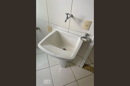 Apartamento à venda com 76m², 2 quartos e 1 vagaÁrea de Serviço