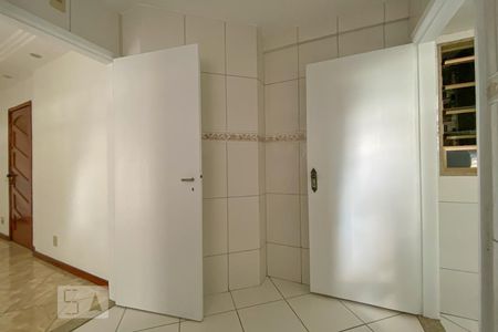 Apartamento à venda com 76m², 2 quartos e 1 vagaCozinha