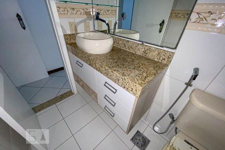 Apartamento à venda com 76m², 2 quartos e 1 vagaBanheiro - suíte 1